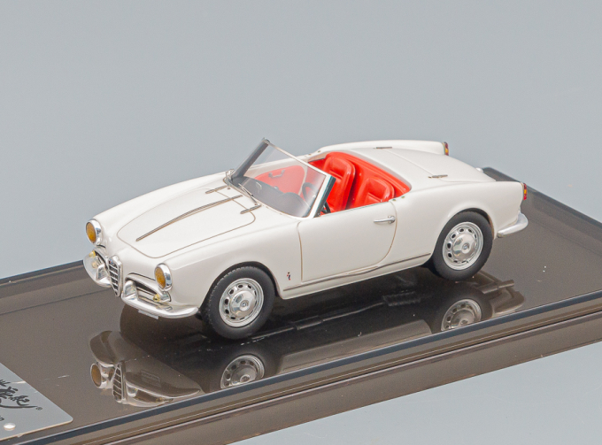 ALFA ROMEO Giulietta Spider, Farina White