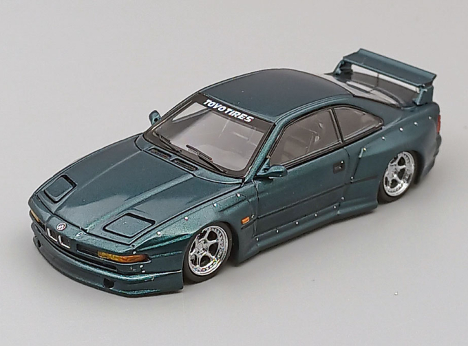 BMW 850CSi E31 Coupe WideBody Sport, dark green metallic