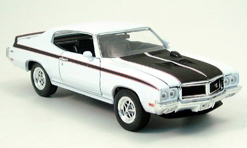 BUICK GSX (1970), white/black