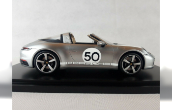 PORSCHE 911 (992) Targa 4S Heritage Design Ed.