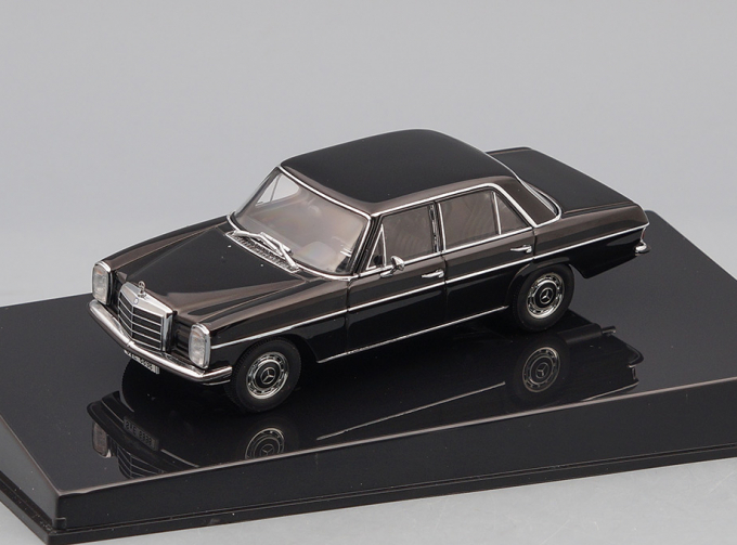 MERCEDES-BENZ /8 220D Limousine (1968), black