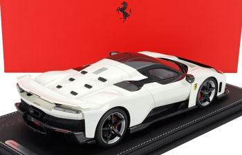 FERRARI F80 (2024) - Carbon Silver Rims - Con Vetrina - With Showcase, white