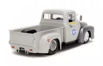 FORD F-100 (1956) с фигуркой Guile Street Fighter