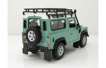 Land Rover Defender Off Road с верхним багажником, зеленый с белым