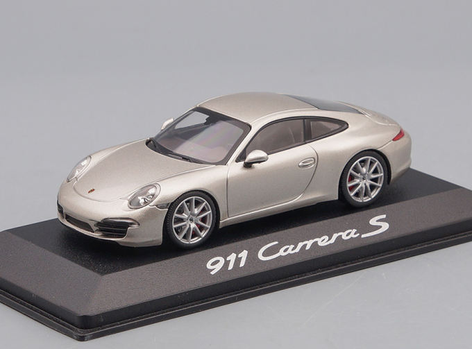 PORSCHE 911 Carrera S (991), silver metallic