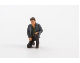 Фигурка Мужчина в пиджаке