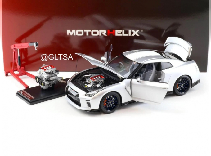 NISSAN Skyline Gt-R (R35) With Engine And Accessories 2016, silver