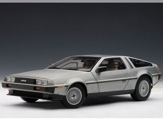 DeLorean DMC-12 1981 (satin finish)