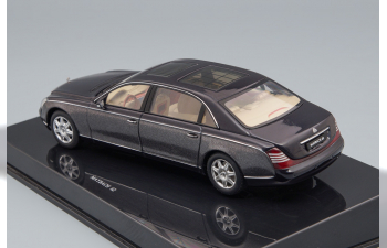 MAYBACH 62 Limousine W240 (2002-2012), caspian black / dark silver