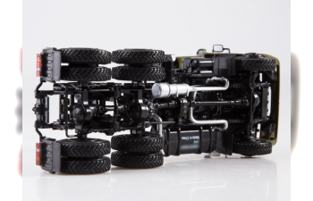 Камский грузовик 65225 седельный тягач, хаки