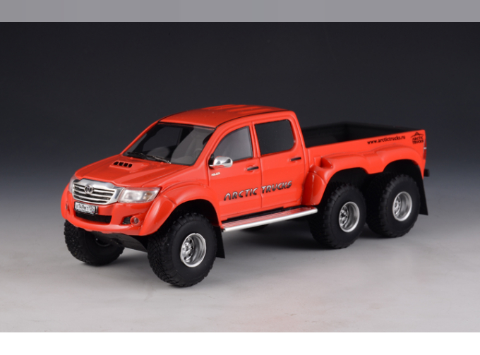 TOYOTA Hilux AT44 6x6 Arctic Truck 2014 Orange-Red