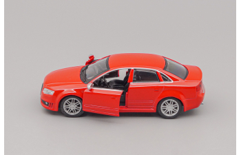 AUDI, red