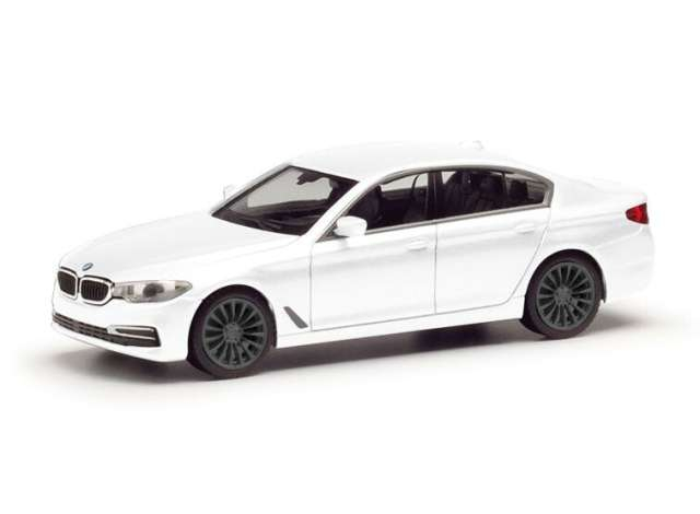 BMW 5 Limousine, white