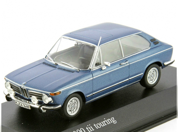 BMW 2000 Tii Touring (1972), blue metallic