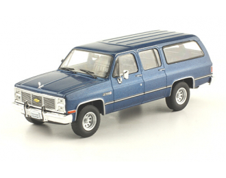 CHEVROLET Suburban 1988, blue