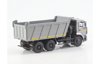 Камский грузовик 6520 самосвал, серый
