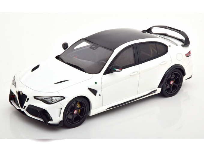 ALFA ROMEO Giulia GTAm (2020), white