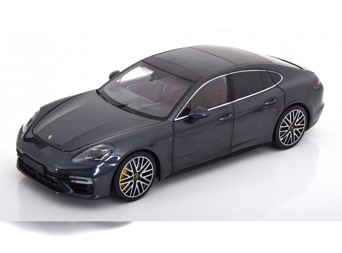 PORSCHE Panamera Turbo S (2020), grey metallic