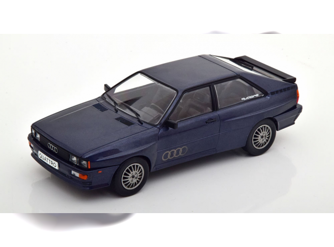 AUDI Quattro B2, dunkelblau-metallic