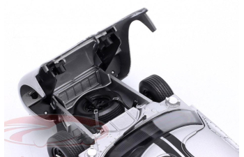 FORD GT40 MK II #F85 (1966), silver