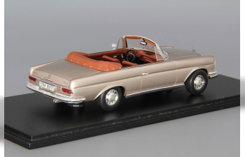 MERCEDES-BENZ W111 280SE 3.5 Convertible, ivory