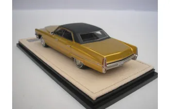 CADILLAC Sedan de Ville (1970), Regency Bronze Firemist