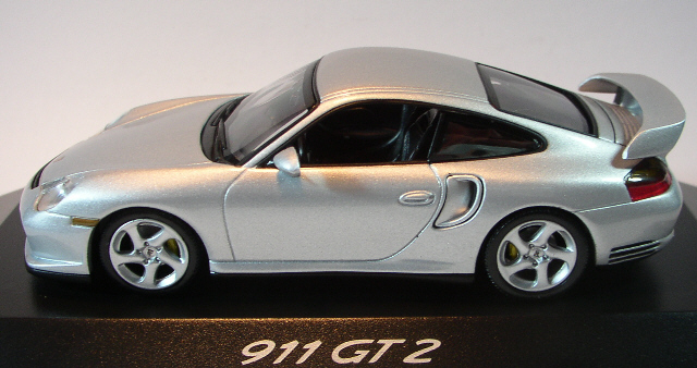 PORSCHE 911 GT2, silver