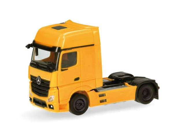 Mercedes Benz Actros L Gigaspace 2a., orange