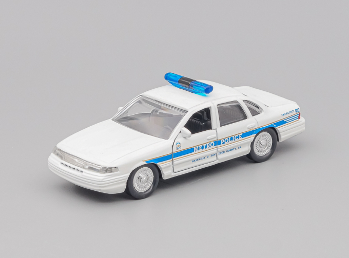 FORD Crown Victoria Metro Police, white