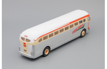 GMC PD-3751 "Trailways" (1949), silver / beige / red