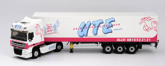 DAF XF105 Space Cab Semi Fourgon UTE, white