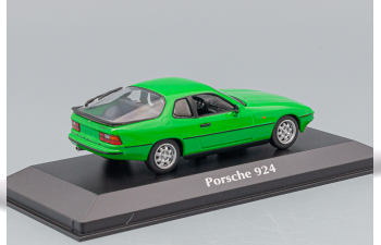 PORSCHE 924 (1976), green