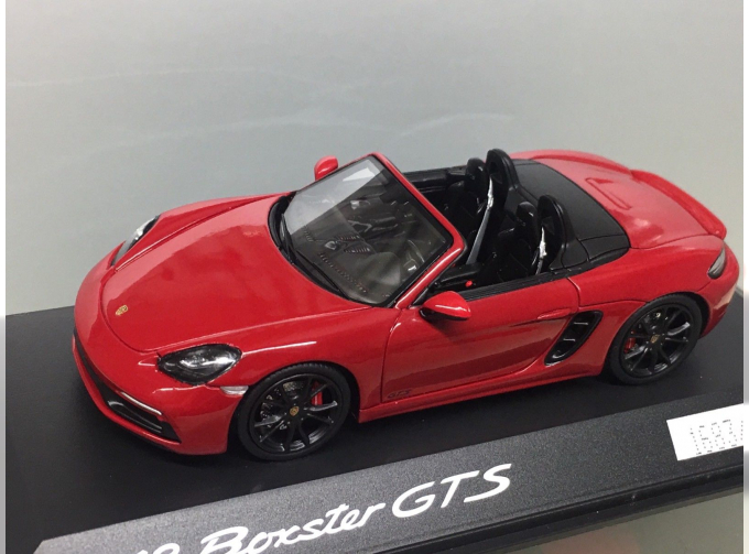 PORSCHE 718 Boxster GTS Cabrio in "dunkelrot", red