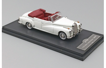 MERCEDES-BENZ 300D (1959), white / black