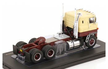 INTERNATIONAL TRANSTAR Coe Tractor Truck 3-assi (1965), Beige Brown