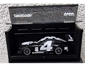 Mercedes AMG GT3 #4 with container & figure, white 2018