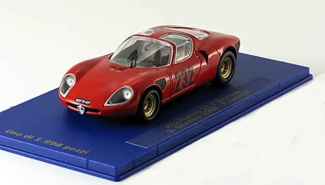 ALFA ROMEO 33.2 Stradale No 232  Giustino, Laureati (1969)