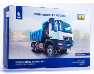 Сборная модель Камский грузовик 65952