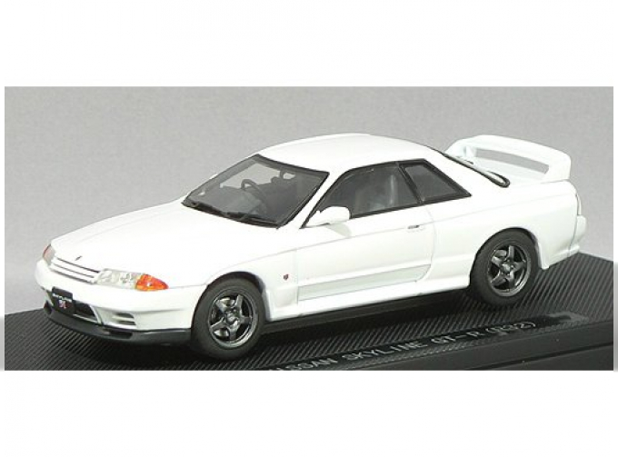 NISSAN Skyline GTR R32 1989 белый