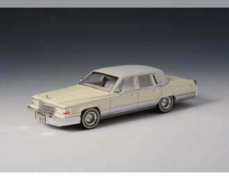 CADILLAC Brougham 1991, white