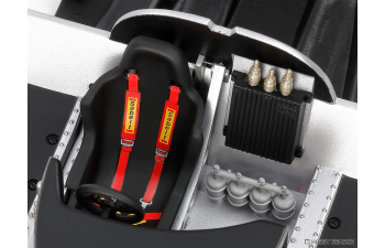 Сборная модель Porsche 962C Jägermeister