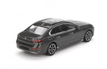 BMW i7 xDrive60 RHD (2024), grey