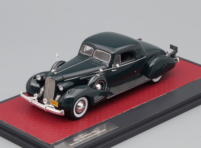 CADILLAC V16 Series 90 Fleetwood Coupe 1937 Dark Green