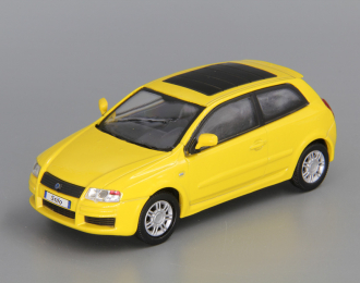 FIAT Stilo, yellow