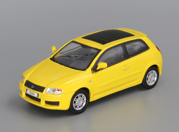 FIAT Stilo, yellow