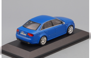 AUDI RS 4, blue