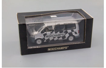 Volkswagen T5 Transporter Bus "Minichamps" 2003, Silver