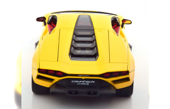 LAMBORGHINI Countach LPI 800-4 (2022), yellow