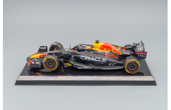 RED BULL F1 Rb18 Team Oracle Red Bull Racing №1 World Champion Season (2022) Max Verstappen - With Pilot And Showcase, Matt Blue Yellow Red