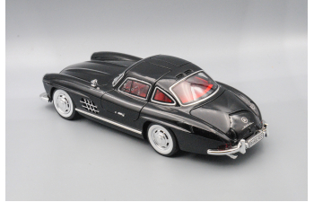 MERCEDES-BENZ 300 SL, чёрный, 25 см.